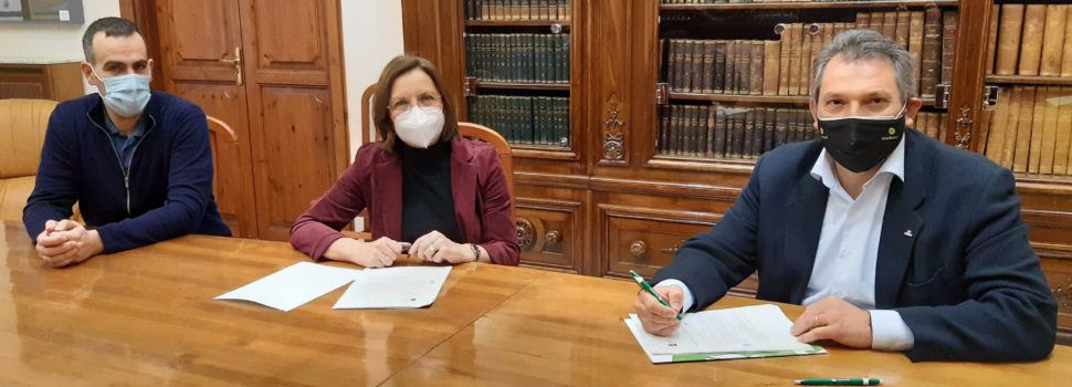 Firma del contracte amb Caixa Benicarló per a la recaptació dels tributs municipals