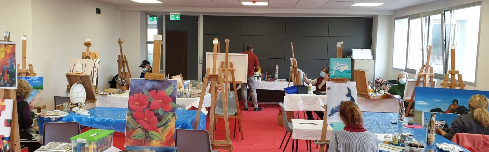 Les classes de dibuix i pintura de Santa Magdalena segueixen avant amb la seua programació