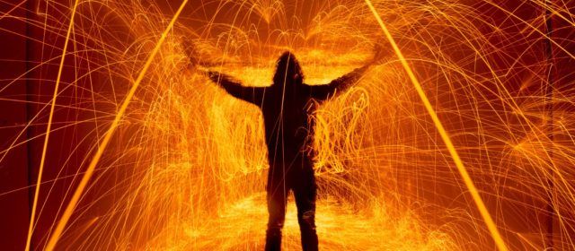 L’Associació Fotogràfica de Vinaròs dedicà la lligueta de març al foc