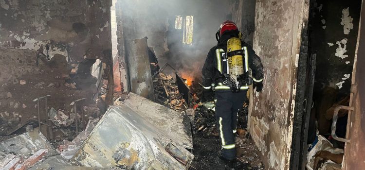 Una persona fallecida en el incendio de una vivienda en Cabanes