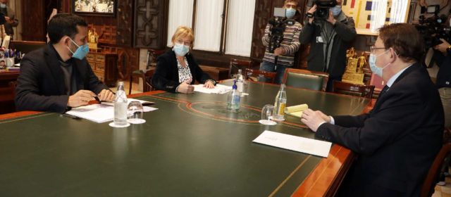 La Conselleria vacunarà el personal dels centres educatius entre el 15 i el 27 de març