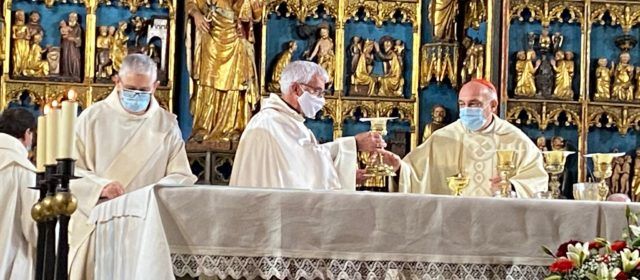 Fotos y vídeos: Un vecino de Càlig, nombrado por el obispo diácono permanente