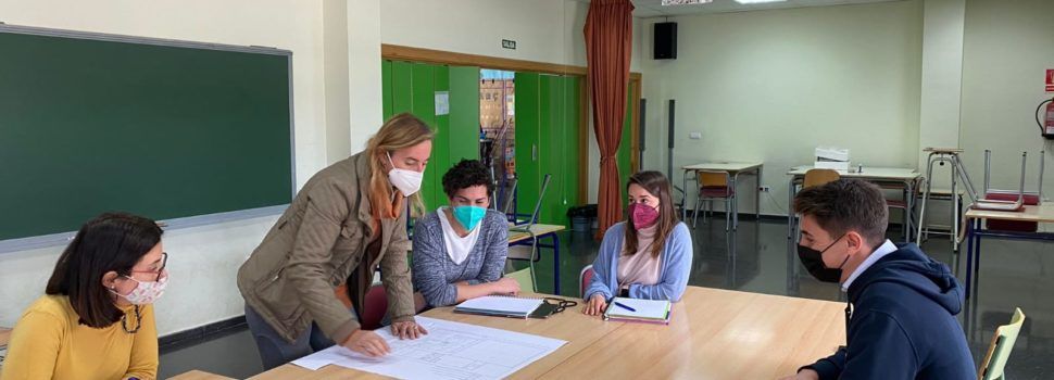 El Ayuntamiento de Peñíscola comparte con el colegio la propuesta que ha elaborado de ampliación y aceptada por Conselleria