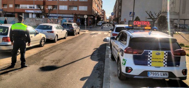 La Policia Local de Benicarló denuncia 23 vehicles en la campanya de control de cinturons de seguretat