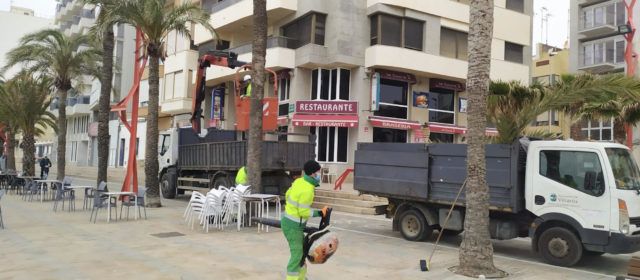 L’Ajuntament inicia l’adequació del litoral de cara a la temporada turística