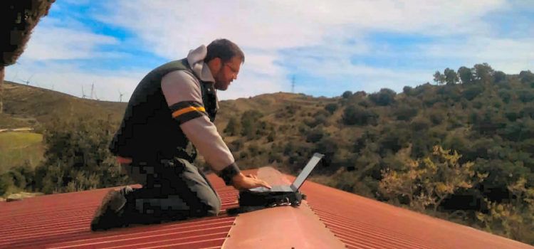 El tejado: despacho con conexión a internet