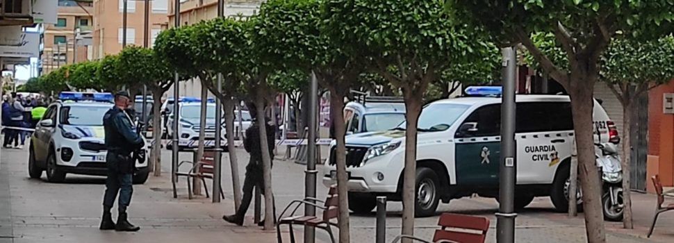 Repelen lanzando materials de obra el intento de desalojo de un edificio okupado en la calle Hernán Cortes de Benicarló