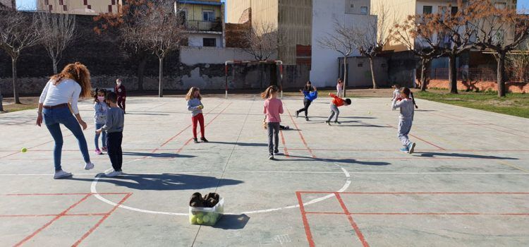 La primera setmana de classes després de vacances conclou amb només un grup confinat a les comarques castellonenques