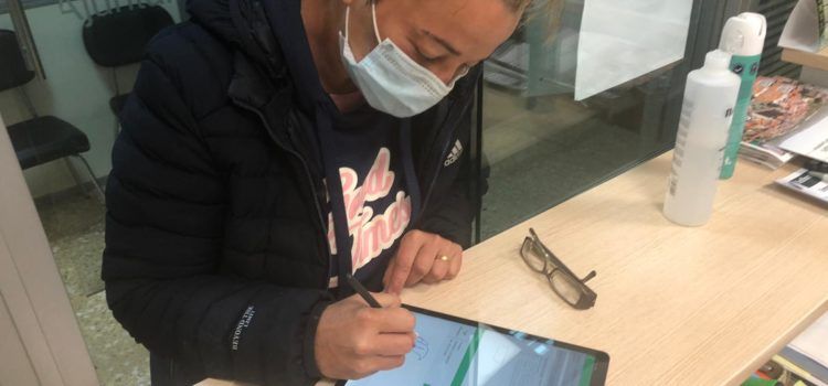 Santa Magdalena implanta la signatura biomètrica en el registre municipal