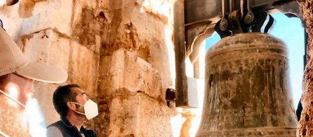 Los campaneros de Sant Jordi dan la tradicional bienvenida a un día del patrón del pueblo muy especial