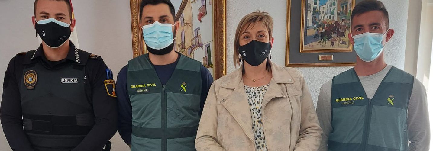L’Ajuntament de Càlig reconeix el treball contra els robatoris al camp del Policia Local, Guàrdia Rural i Guàrdia Civil