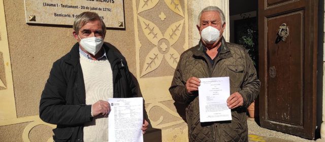 Representantes de las Partidas Riu- Surrach-Aiguaoliva presentan al Ayuntamiento de Benicarló, copia de la sentencia sobre el PATIVEL