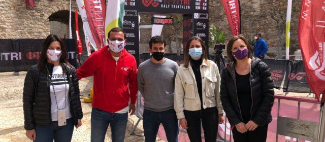 La Diputació recolza des de la ‘Infinitri Half Triathlon’ de Peníscola la recuperació de les competicions esportives de renom a la província