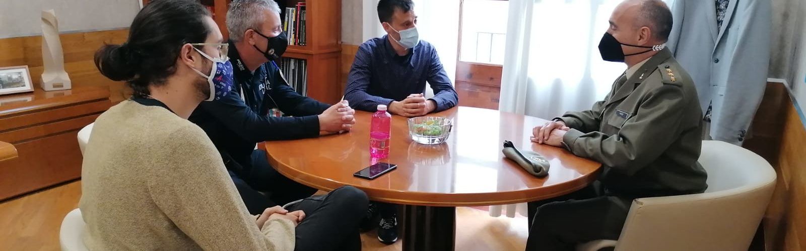 L’Ajuntament de Vinaròs rep al nou subdelegat de Defensa a Castelló, Manuel Monzó