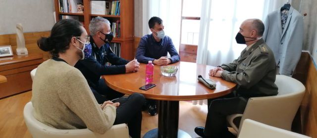 L’Ajuntament de Vinaròs rep al nou subdelegat de Defensa a Castelló, Manuel Monzó