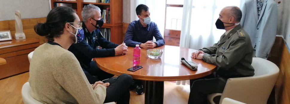 L’Ajuntament de Vinaròs rep al nou subdelegat de Defensa a Castelló, Manuel Monzó