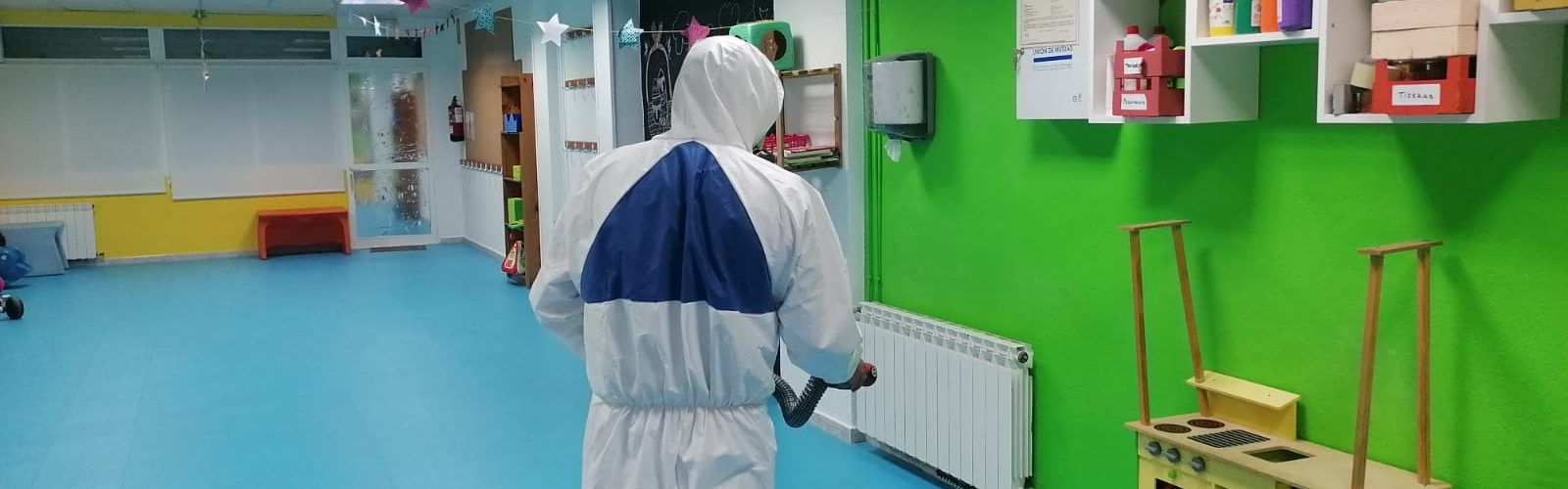 Peníscola reforça la neteja en espais públics i destina més de 1000 hores per a la higienització i desinfecció