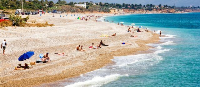 Surten a licitació dos xiringuitos a la Mar Xica per a la temporada estival