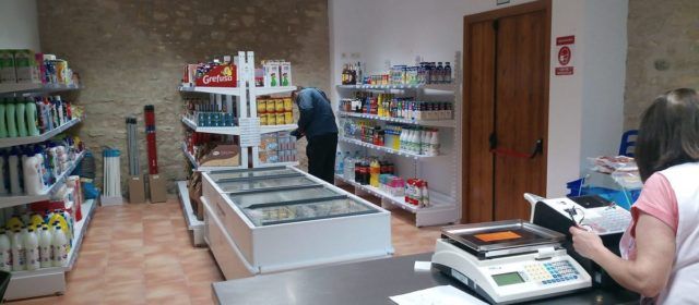 Una parte de la Casa Abadía, reformada para reabrir la tienda de la Todolella