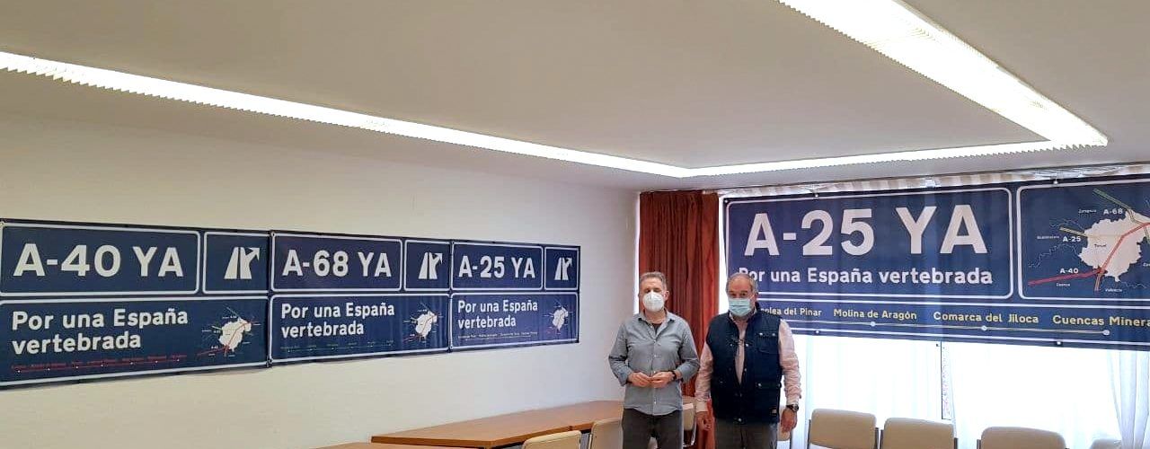 Teruel Existe propone a 188 pueblos de siete provincias que se llenen de pancartas para reivindicar las autovías prometidas