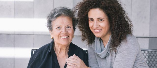 L’artista Pepa Reverter, d’Alcanar, creadora del projecte solidari Tot Cor