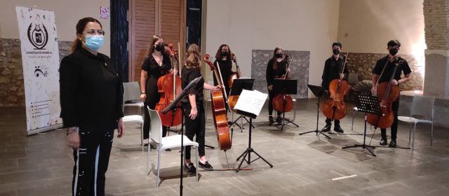 Concert de violoncels a Benicarló