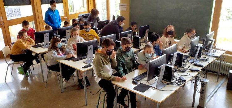 El col·legi de Morella participarà el dissabte en el campionat nacional de robòtica Amazon Challenge