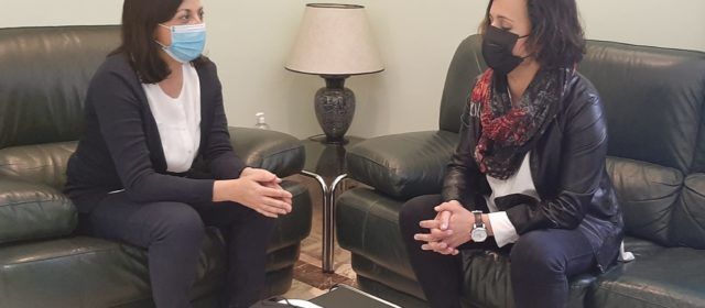Redondo y Albalat abordan las necesidades educativas y sociosanitarias de Albocàsser