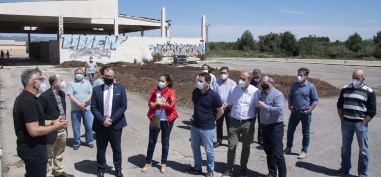 La Diputació de Castelló aspira a reconvertir les cinc plantes de purins de la província, com anuncia el president en la visita a la de Sant Mateu