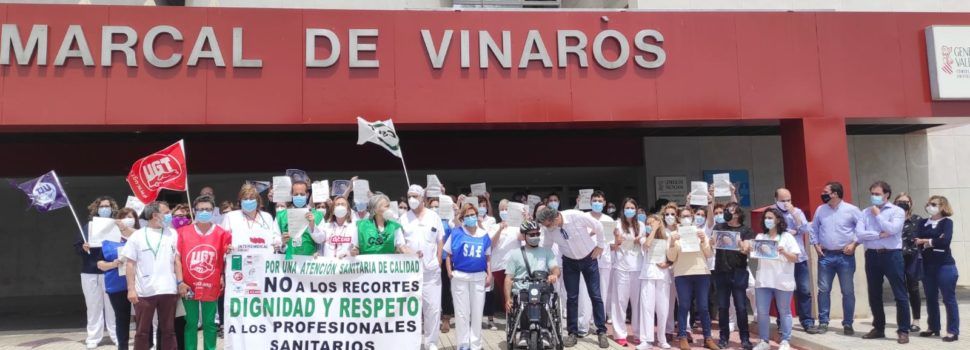Protesta ante el Hospital de Vinaròs por el recorte de plantilla