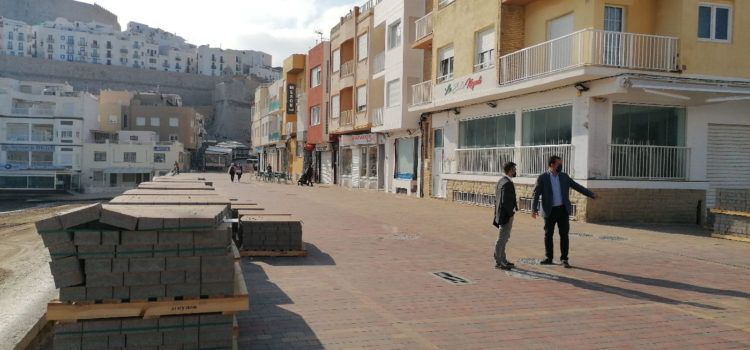 Peñíscola encara el final de las obras de reurbanización de la Avenida de la Mar