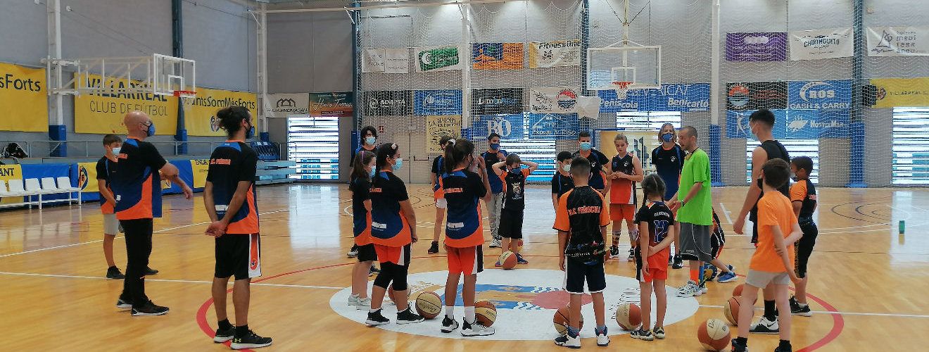 Peníscola ha rebut la visita de Toni Rodríguez, el Rodamón del bàsquet
