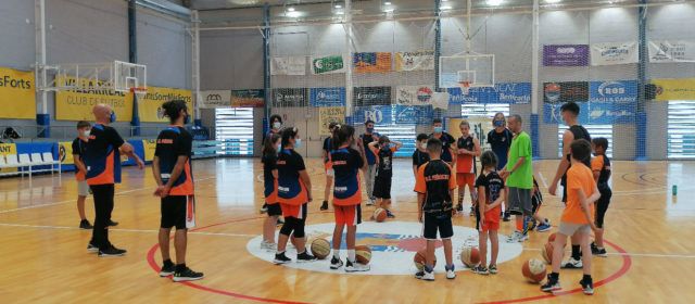 Peníscola ha rebut la visita de Toni Rodríguez, el Rodamón del bàsquet