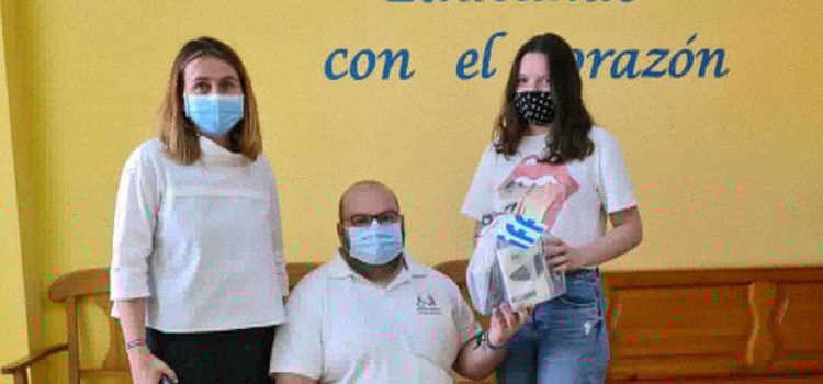Participación de alumnos de ESO de la Consolación de Vinaròs en el concurso de fotos de COCEMFE