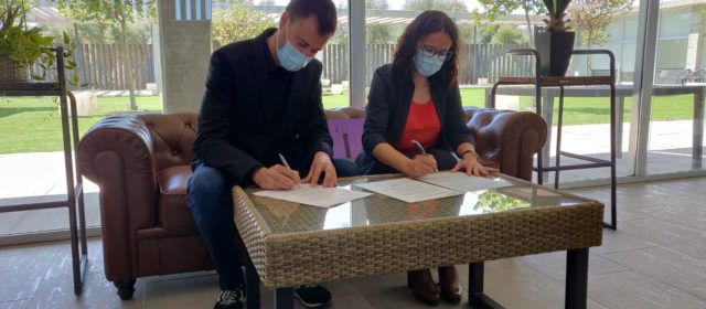 L’Ajuntament signa l’acta de recepció de la nova residència de Vinaròs