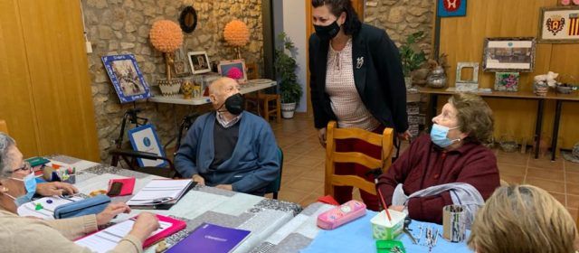 Patricia Puerta visita els terrenys del que serà el futur el futur centre de dia de Traiguera