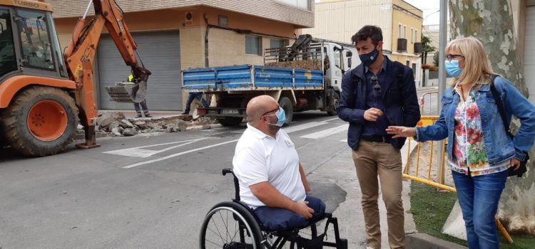 Benicarló millora l’accessibilitat dels passos de vianants a través dels pressupostos participatius