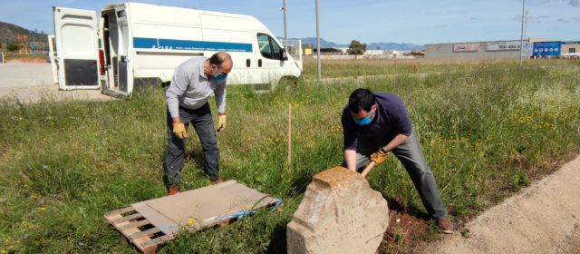 Amposta recupera una creu vinculada a l’antiga diligència de Barcelona a València