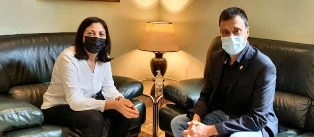 L’alcalde de Vinaròs visita la seu del Consell a Castelló per a reunir-se amb la directora territorial de Presidència de Castelló