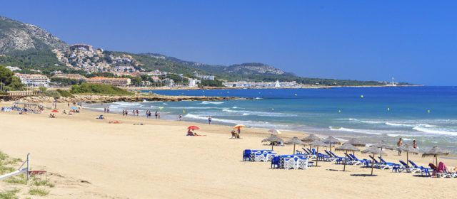 Alcalà-Alcossebre renova les cinc banderes blaves per a les seues platges i sender litoral