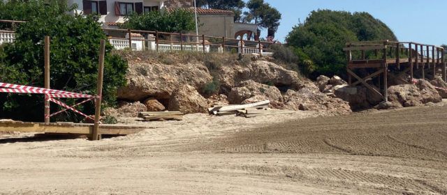L’Ajuntament d’Alcalà-Alcossebre denuncia l’eliminació d’un tros de passarel·la de fusta de la Sender Litoral per falta de mitjans del Ministeri per a reparar-lo