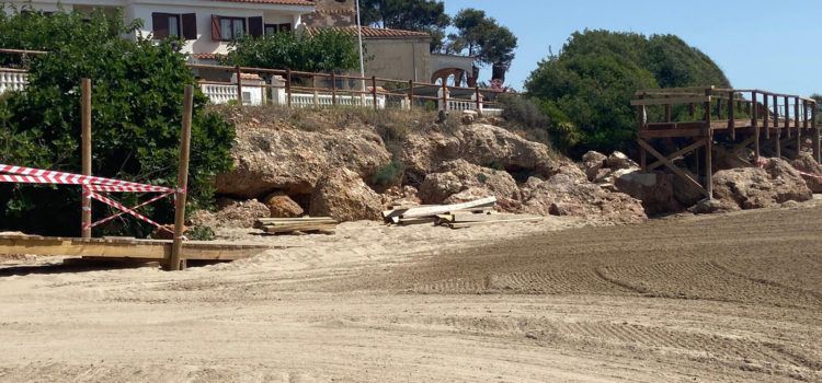 L’Ajuntament d’Alcalà-Alcossebre denuncia l’eliminació d’un tros de passarel·la de fusta de la Sender Litoral per falta de mitjans del Ministeri per a reparar-lo