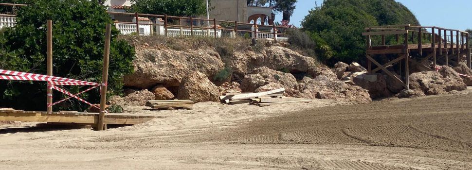 L’Ajuntament d’Alcalà-Alcossebre denuncia l’eliminació d’un tros de passarel·la de fusta de la Sender Litoral per falta de mitjans del Ministeri per a reparar-lo