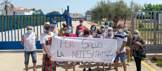 Nova protesta pel tancament de la piscina de Benicarló