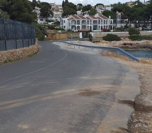 El PSPV-PSOE de Peníscola insisteix en ampliar el nou vial a la zona sud perquè puguen circular dos vehicles en direccions oposades