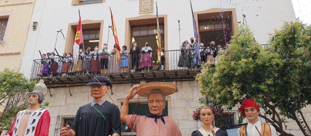 Vídeo i fotos: inauguració de les festes de Vinaròs 2021