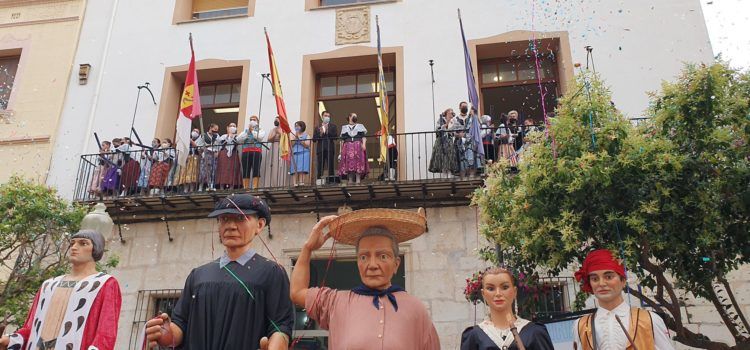 Vídeo i fotos: inauguració de les festes de Vinaròs 2021