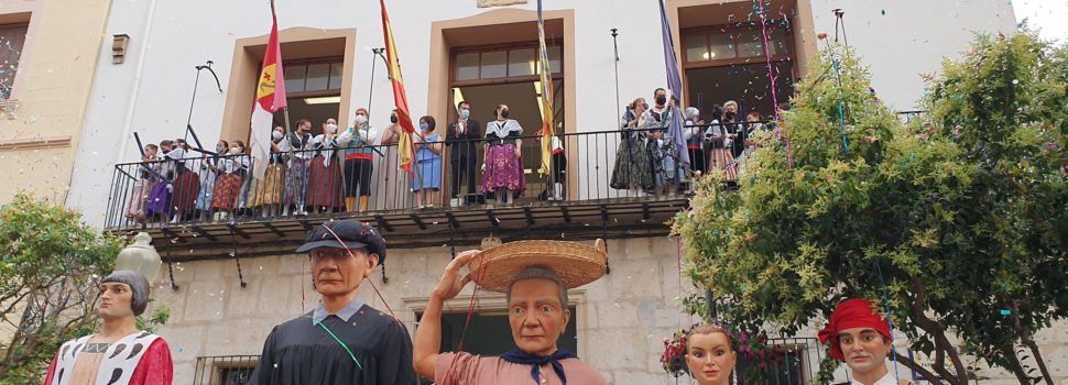 Vídeo i fotos: inauguració de les festes de Vinaròs 2021