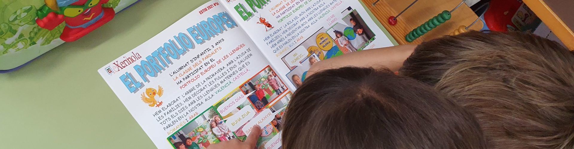 La revista escolar Xerinola torna al paper, després d’un any fent-se només digital pel covid