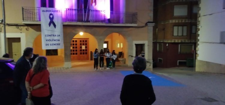 Albocàsser es manifesta contra la violència masclista